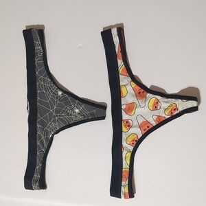 Me Undies women thongs 2 pairs size Small NWOT